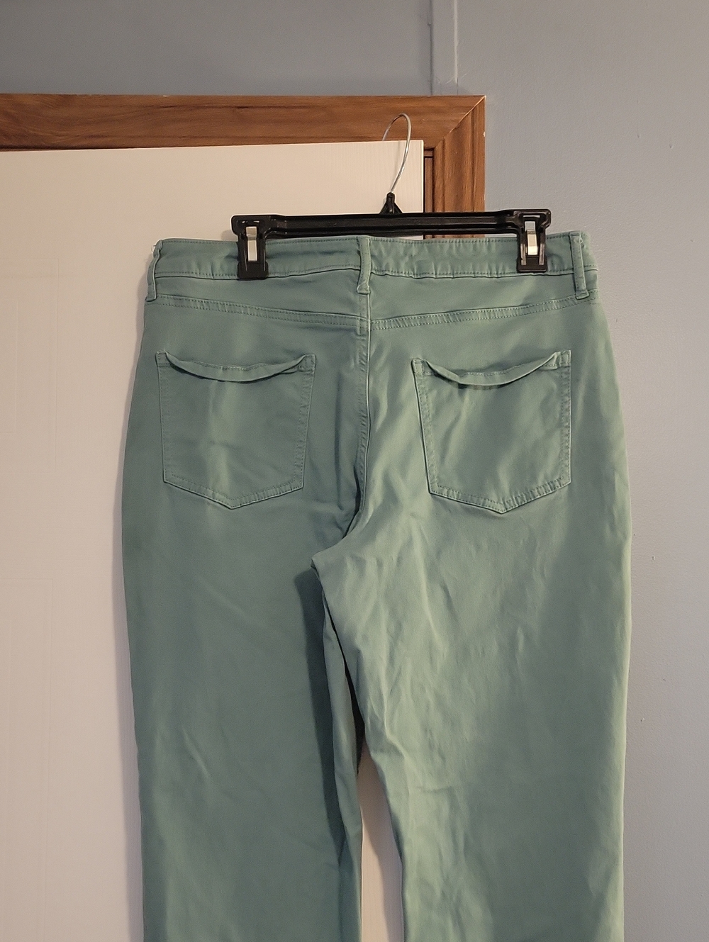 Croft & Barrow Women's Mint Green jeans Size 14 - Picture 5 of 6